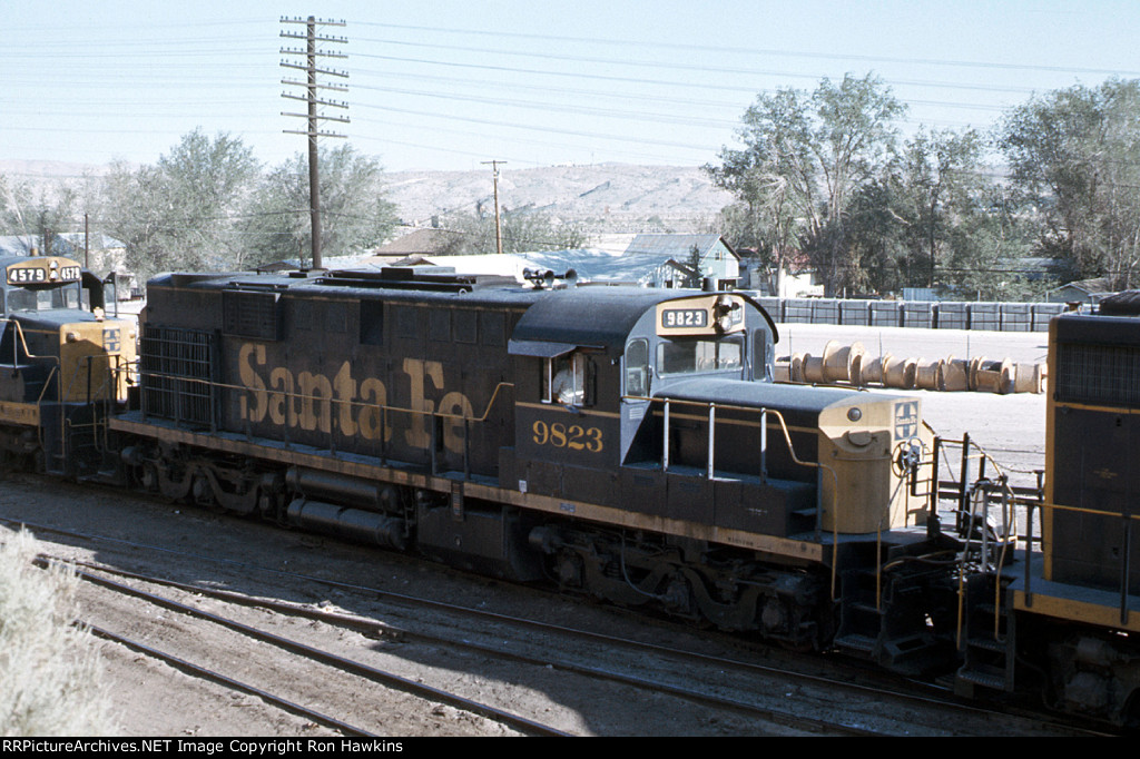 ATSF 9823